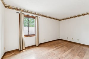 Crestview Rd-0406-030.jpg