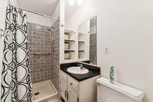 Crestview Rd-0406-031.jpg