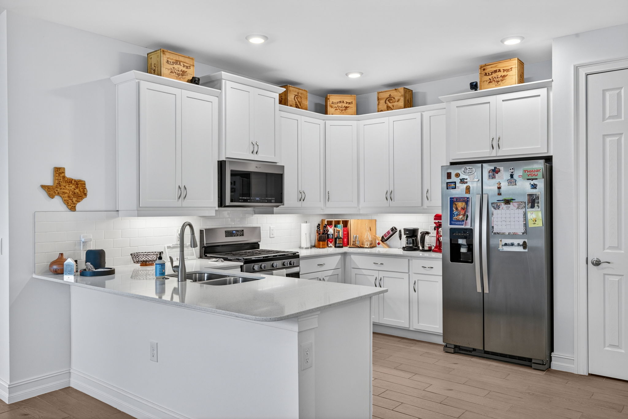 Kitchen 1 of 6