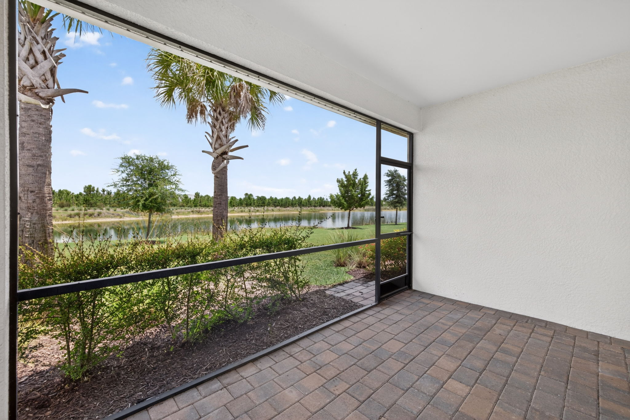 Lanai 1 of 2