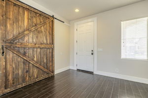  Photo 7
