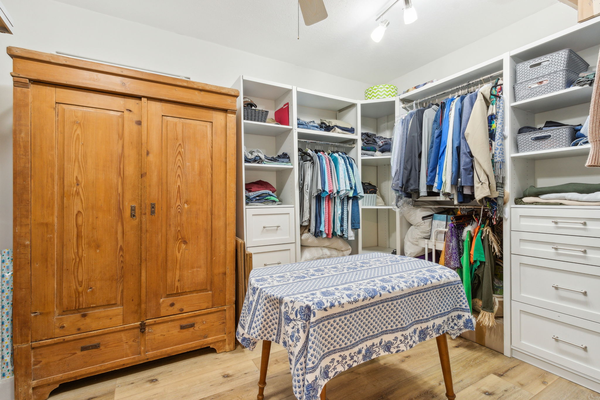 Primary Bedroom Closet