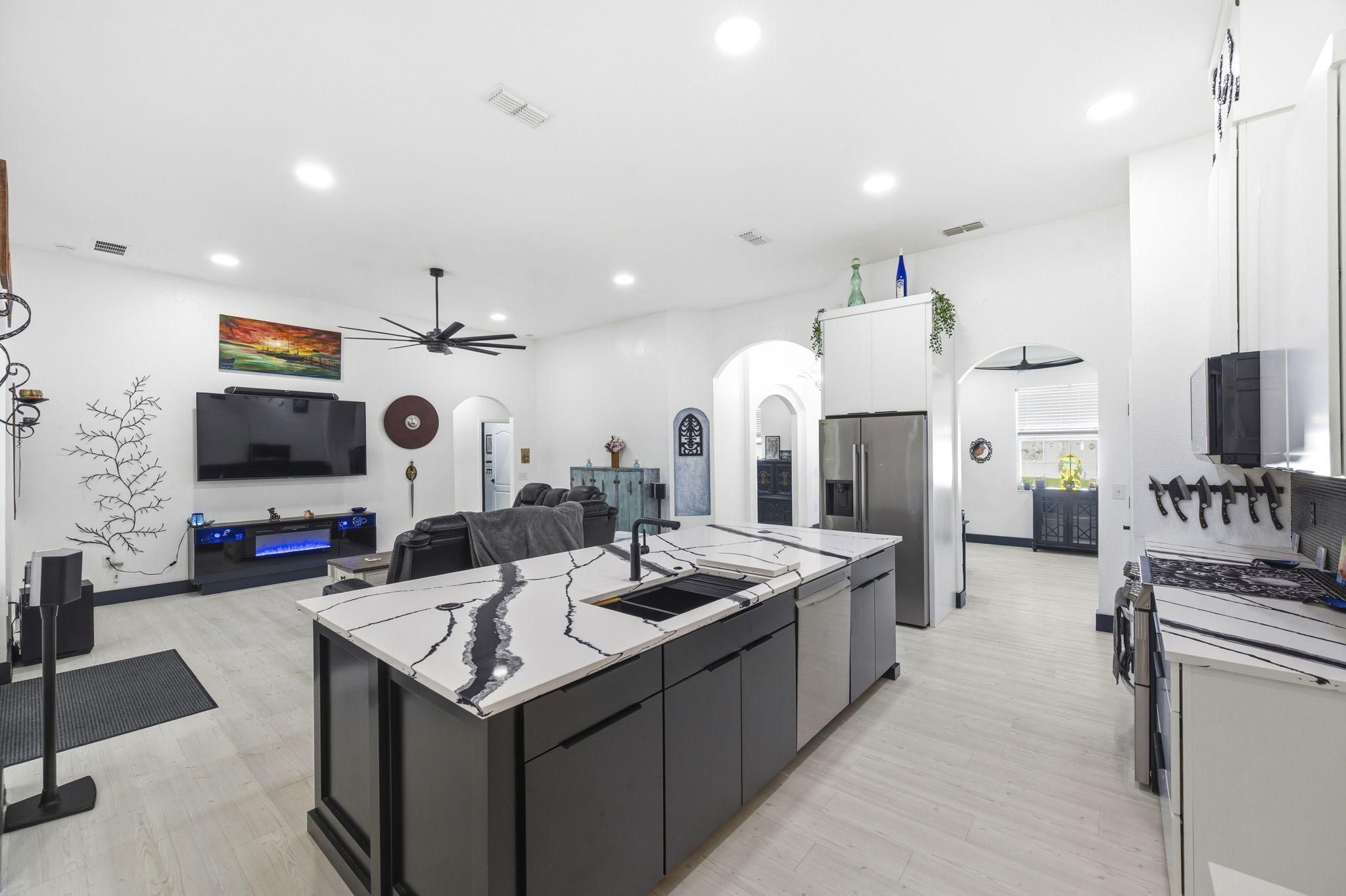 Interiors (15)