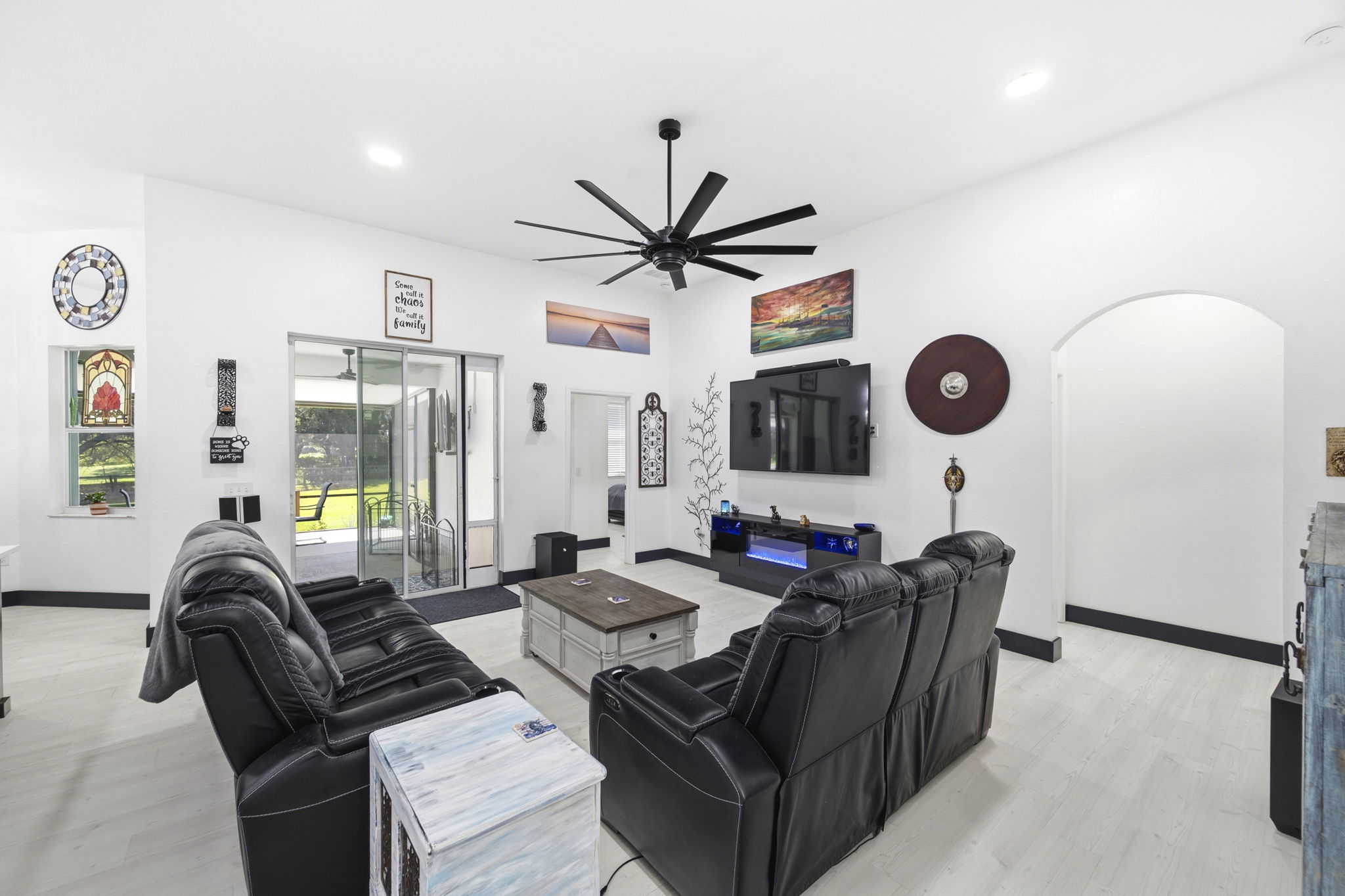 Interiors (22)