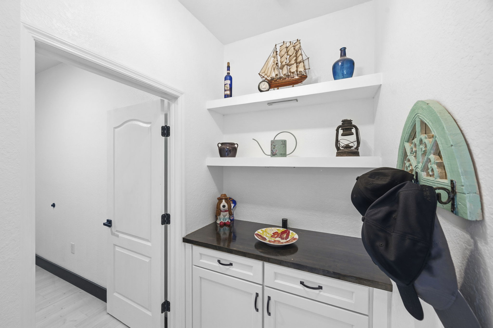Interiors (46)