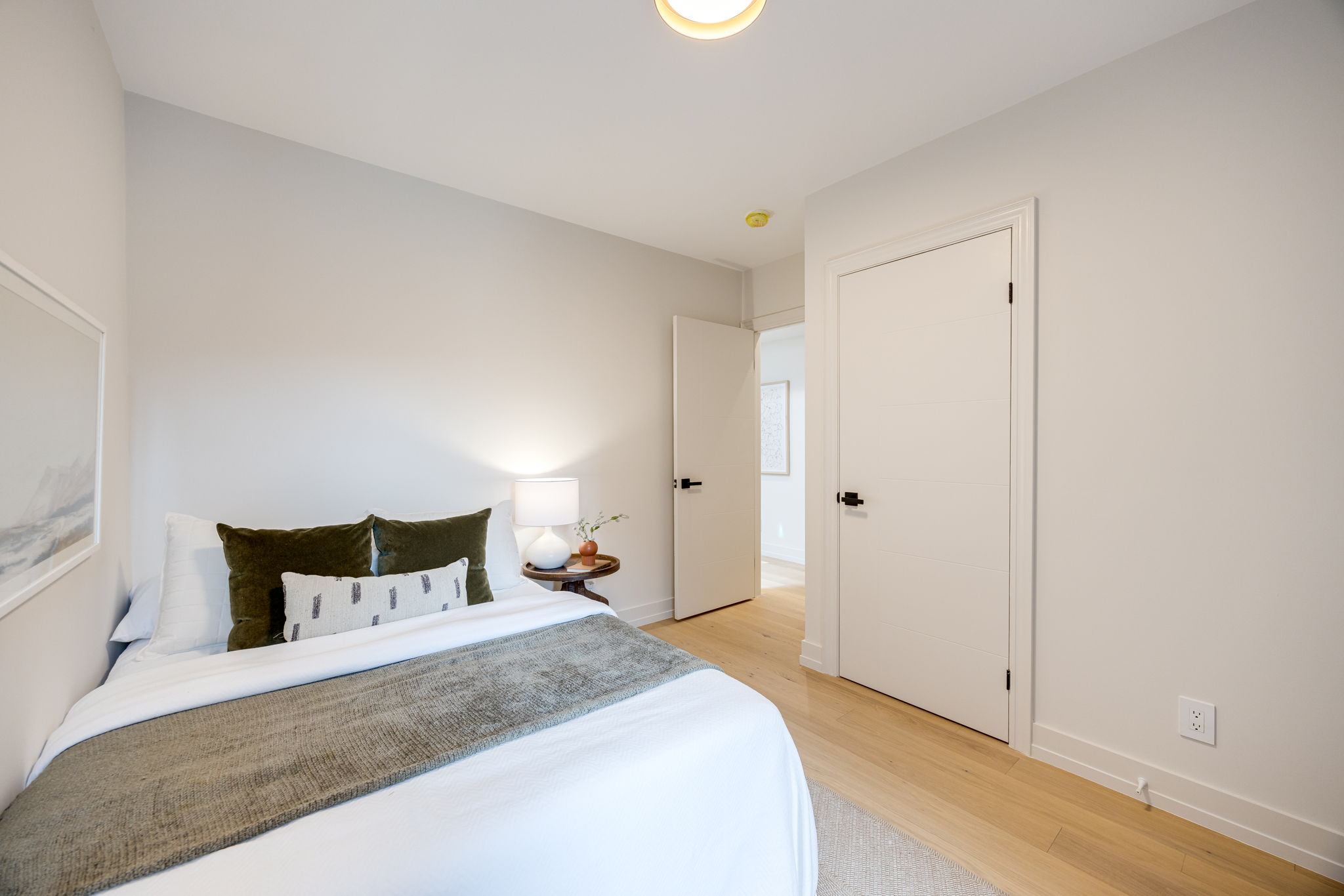 Toronto property showcase — delivered property photograph 30