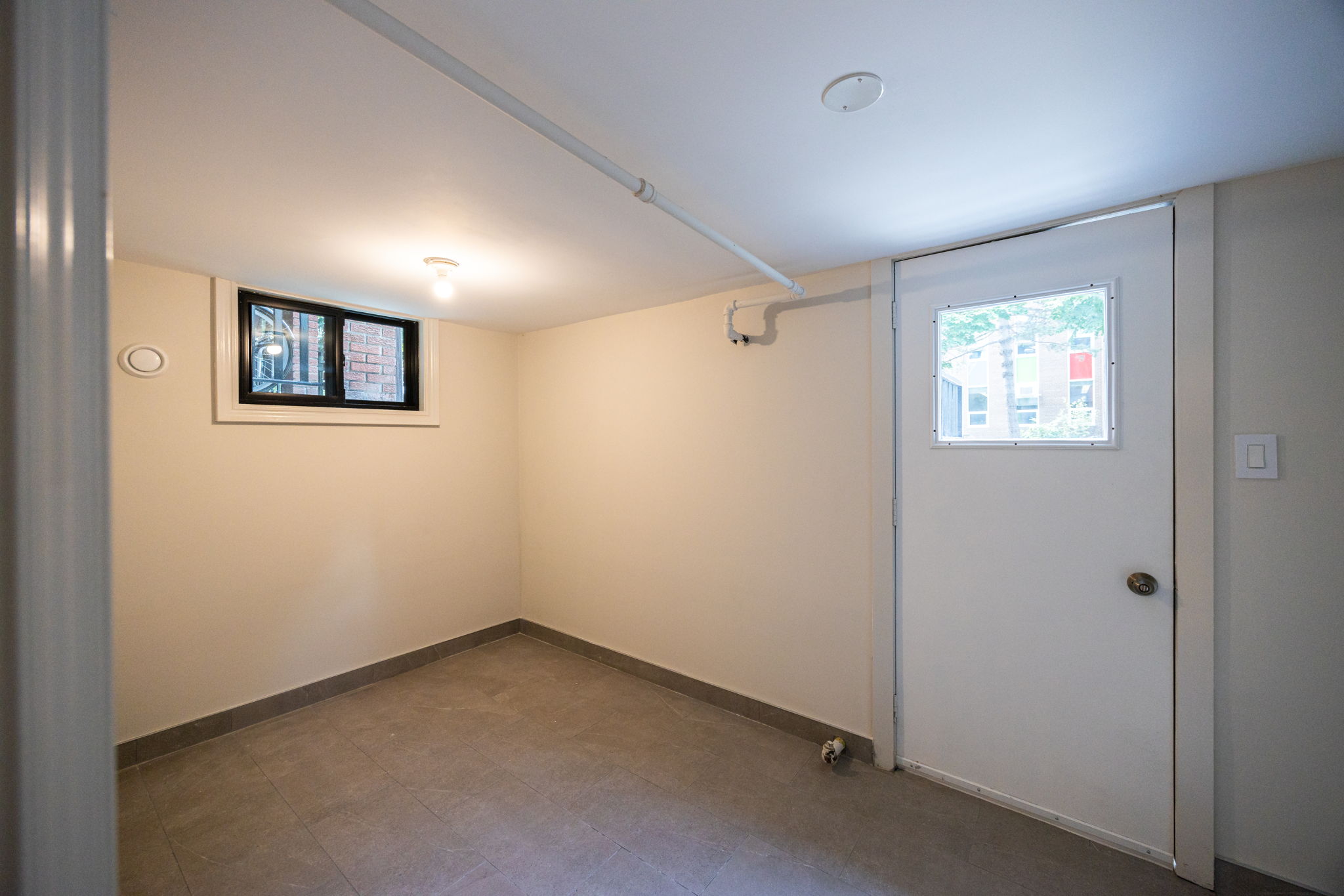 Toronto property showcase — delivered property photograph 54