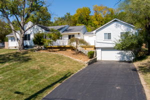  Photo 0