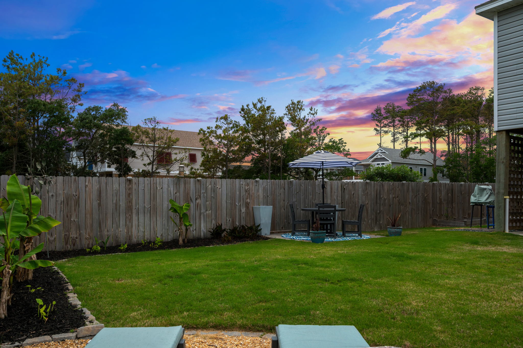 437 W Palmetto | Fenced Yard - Sunset View