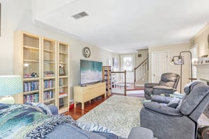 Devonshire Dr-S2506-007.jpg