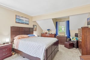 Devonshire Dr-S2506-024.jpg