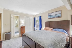 Devonshire Dr-S2506-026.jpg