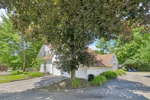 Devonshire Dr-S2506-037.jpg