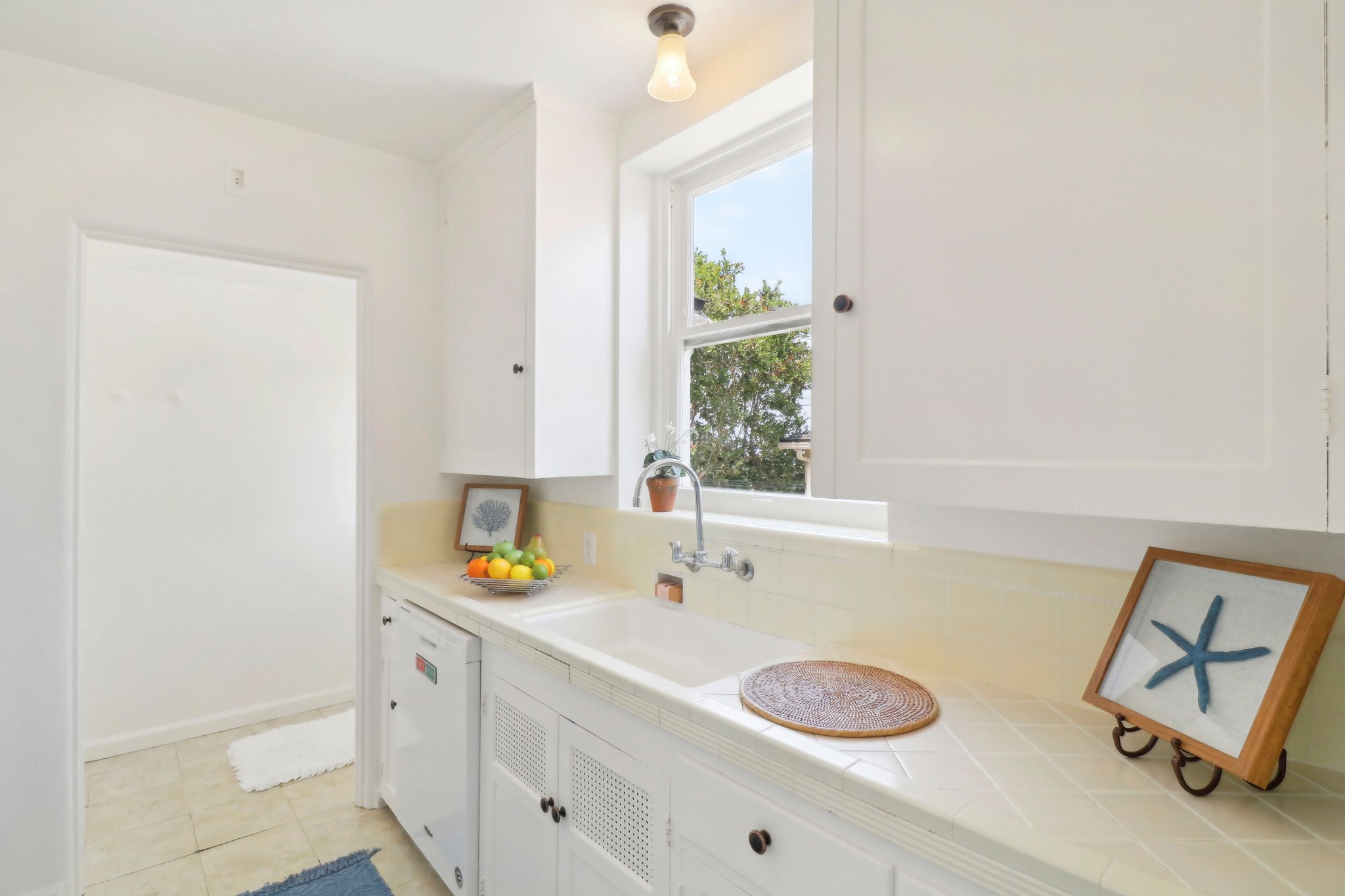 Santa Monica Ave-009.jpg