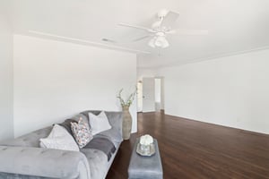 Santa Monica Ave-005.jpg