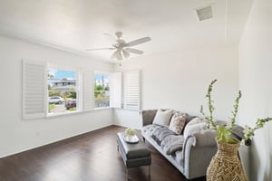 Santa Monica Ave-006.jpg