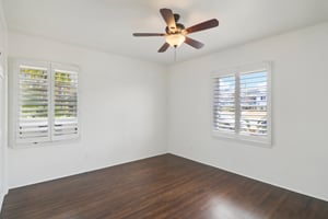 Santa Monica Ave-020.jpg