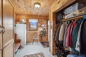 17_Interior