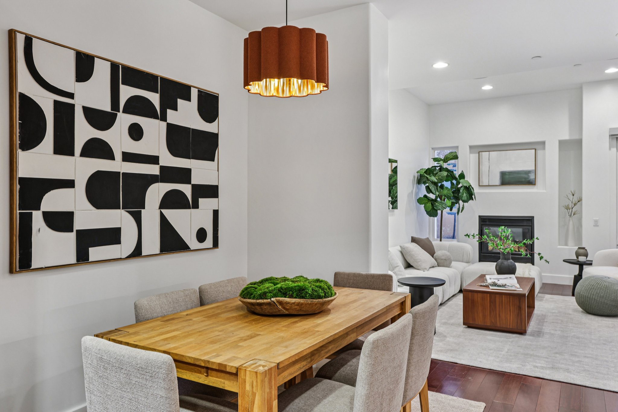 Arnaz Dr 103-S2412-011.jpg