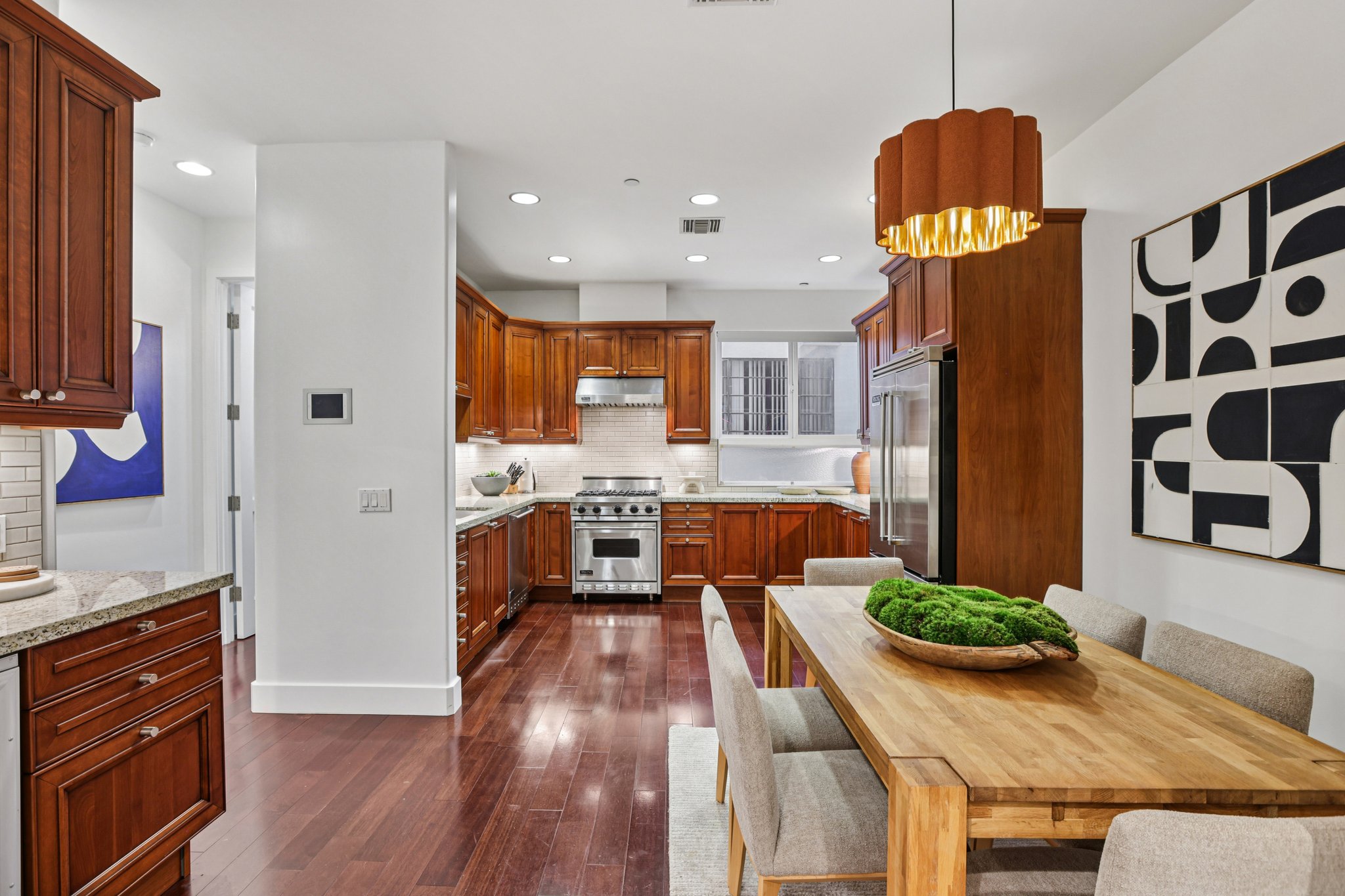 Arnaz Dr 103-S2412-012.jpg