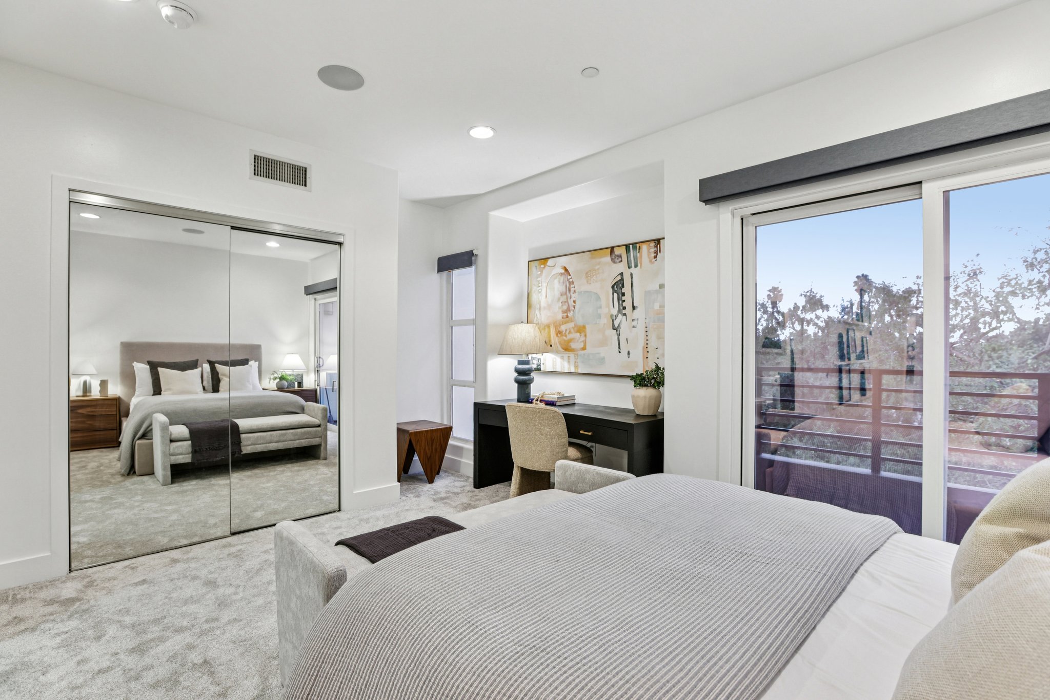 Arnaz Dr 103-S2412-026.jpg