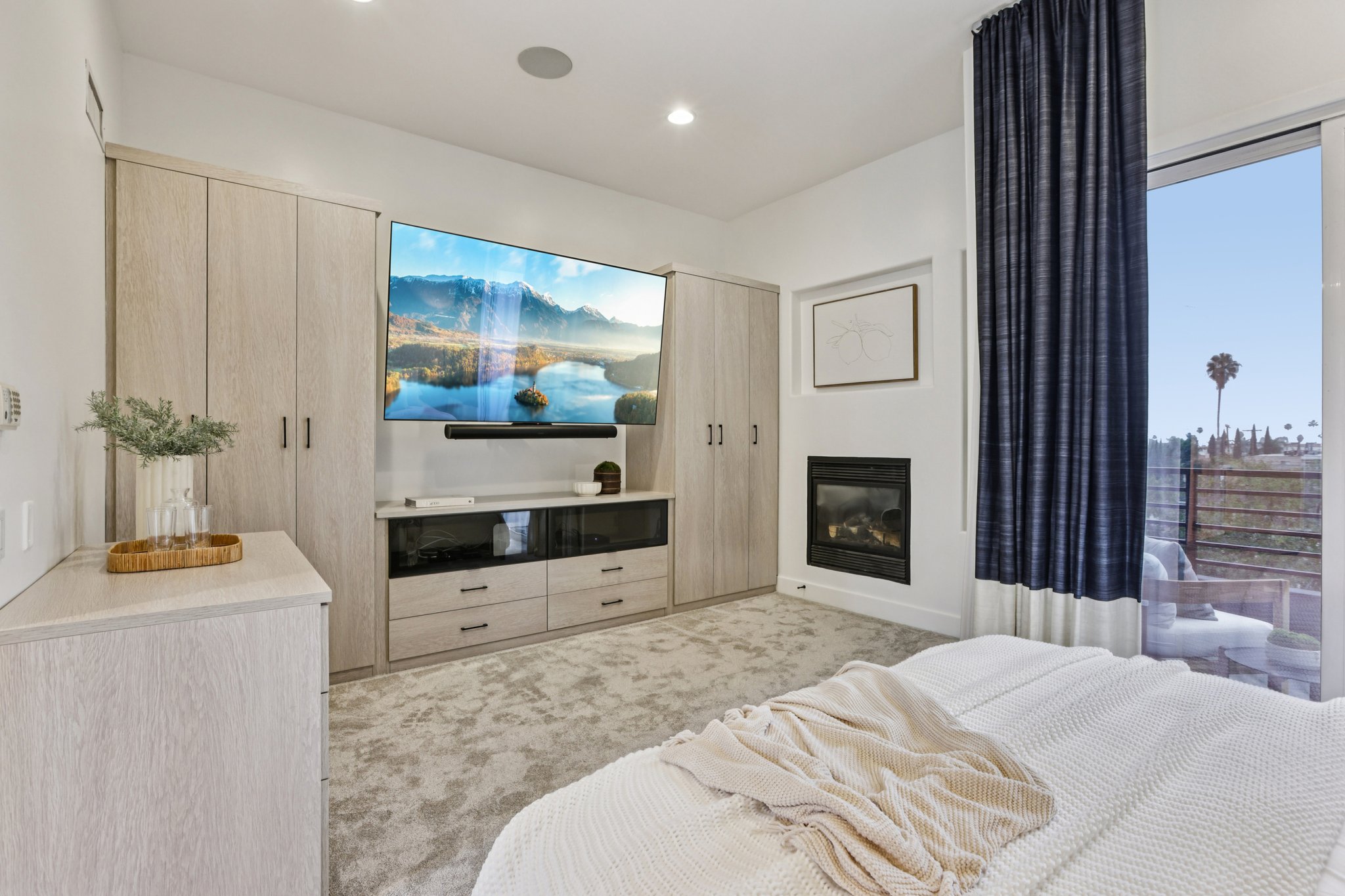 Arnaz Dr 103-S2412-034.jpg