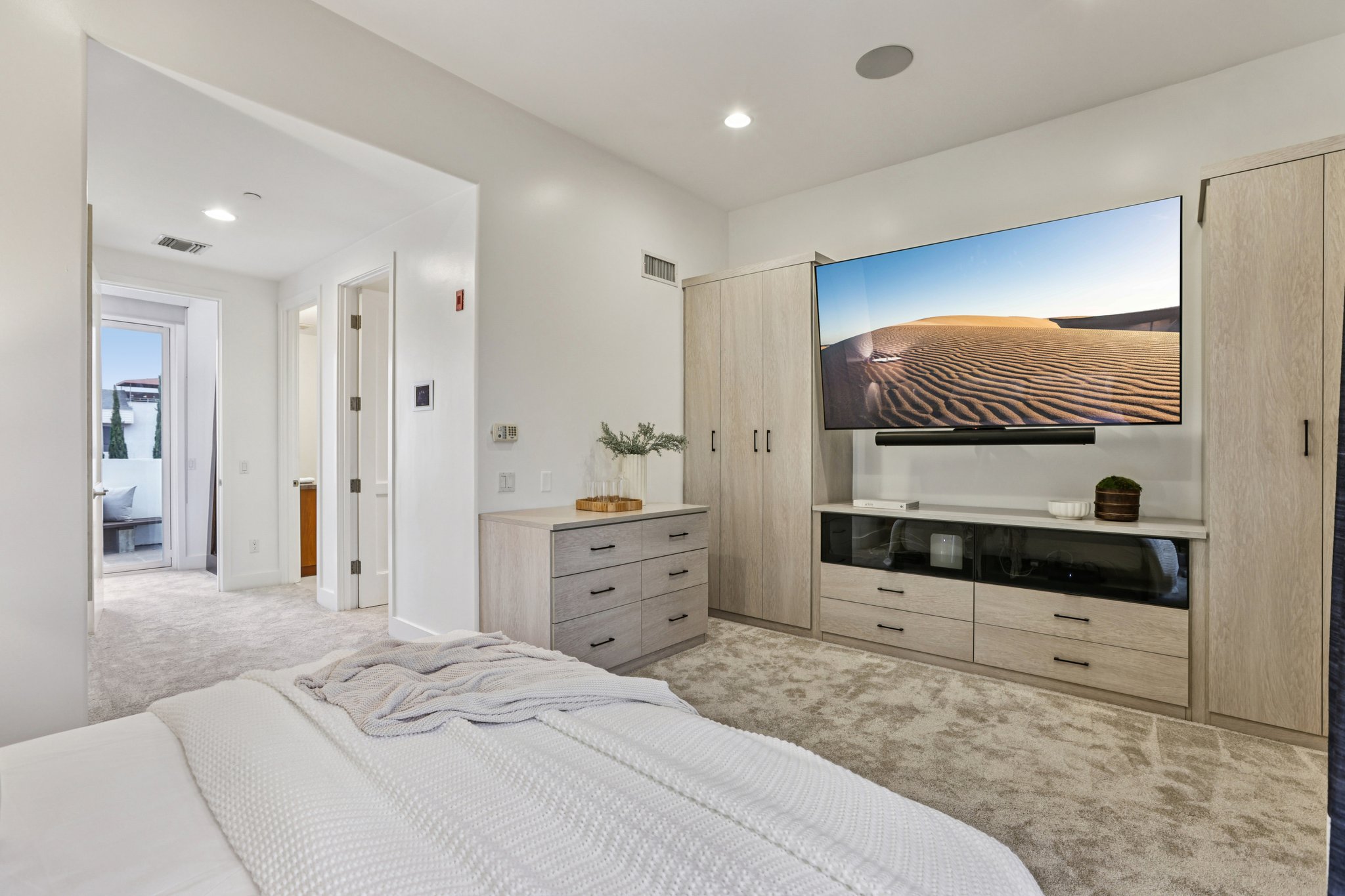 Arnaz Dr 103-S2412-035.jpg