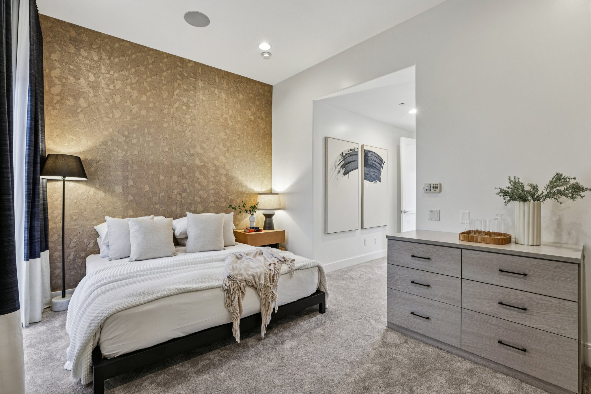 Arnaz Dr 103-S2412-036.jpg