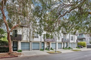 Arnaz Dr 103-S2412-002.jpg