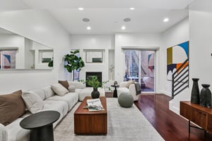 Arnaz Dr 103-S2412-006.jpg