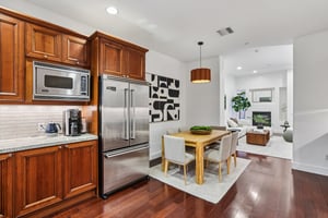 Arnaz Dr 103-S2412-014.jpg