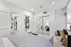 Arnaz Dr 103-S2412-027.jpg