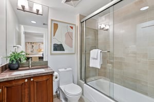 Arnaz Dr 103-S2412-028.jpg