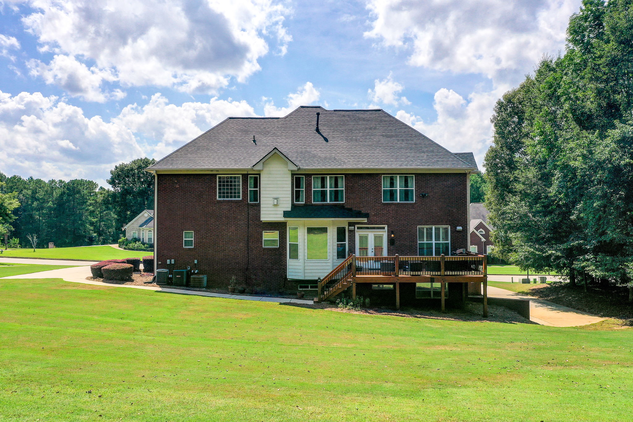46 Aerial Exterior Rear w Yard