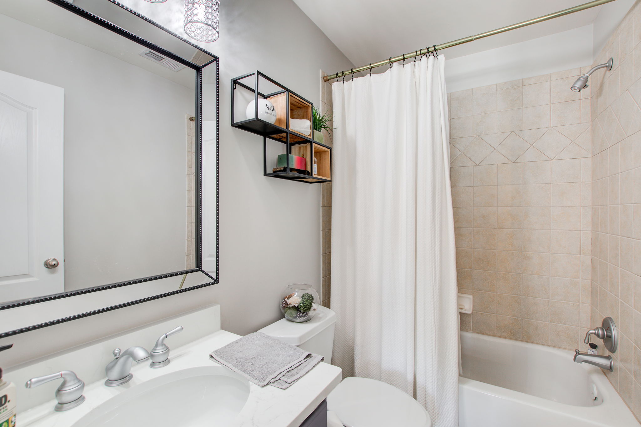 24 BR 2 En Suite