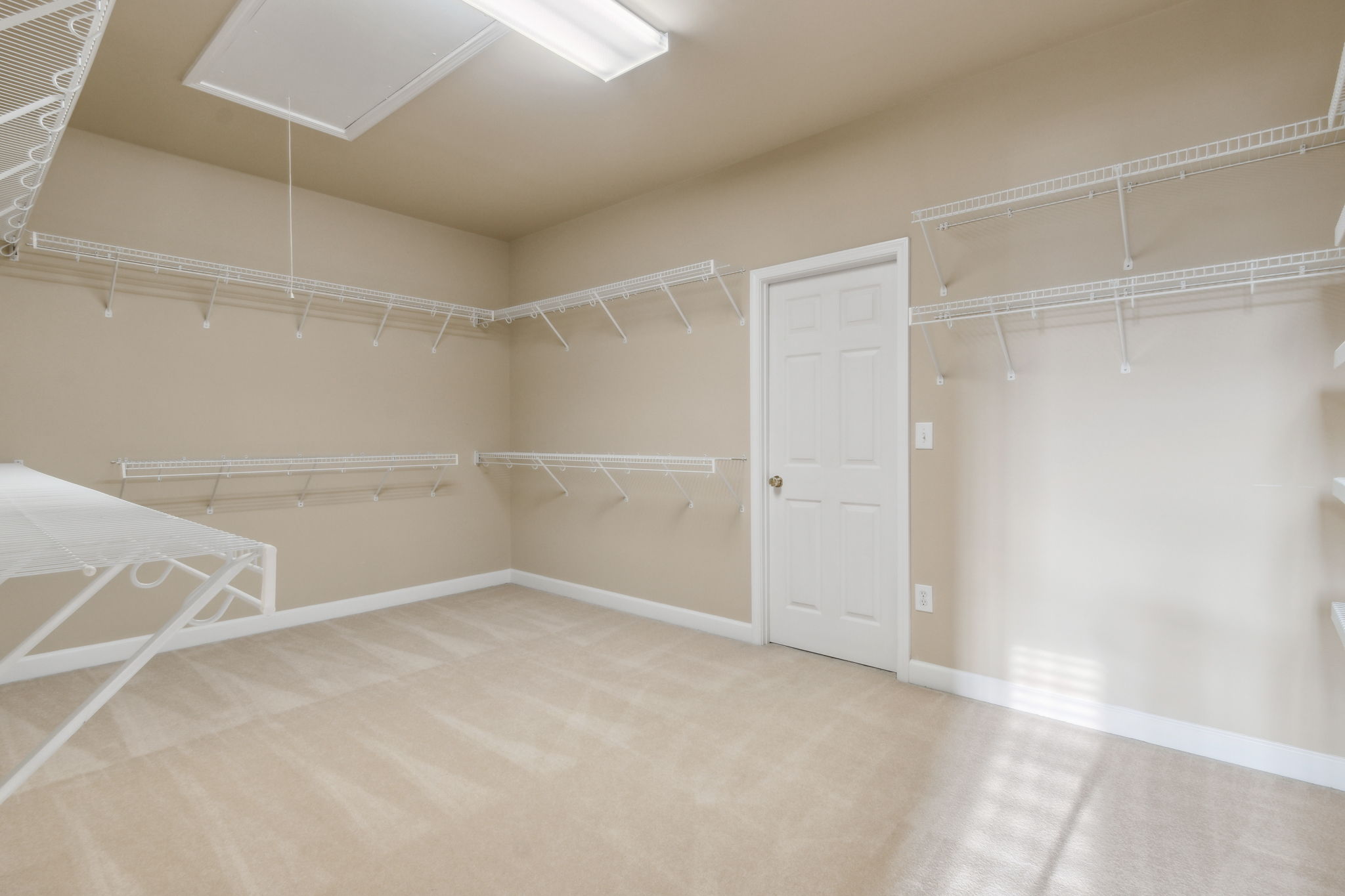 Large Walk-in Closet