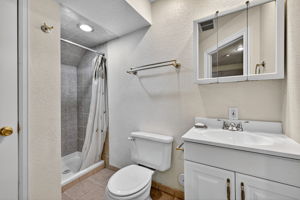 Photo 44