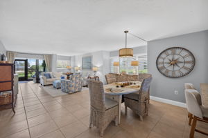 Dining Room 4 of 4