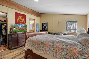  Photo 24