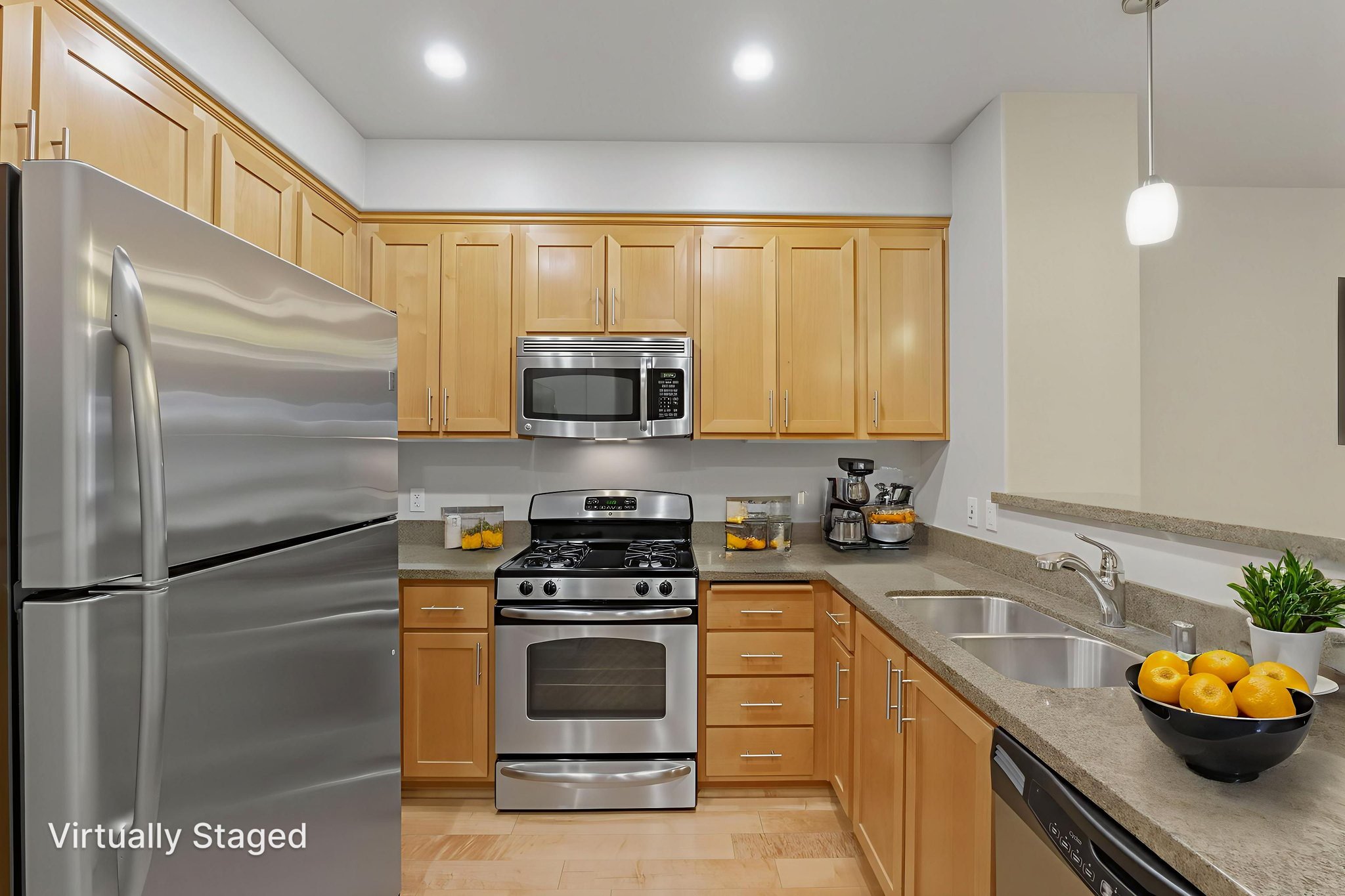 DSC03823 virtually staged.jpeg