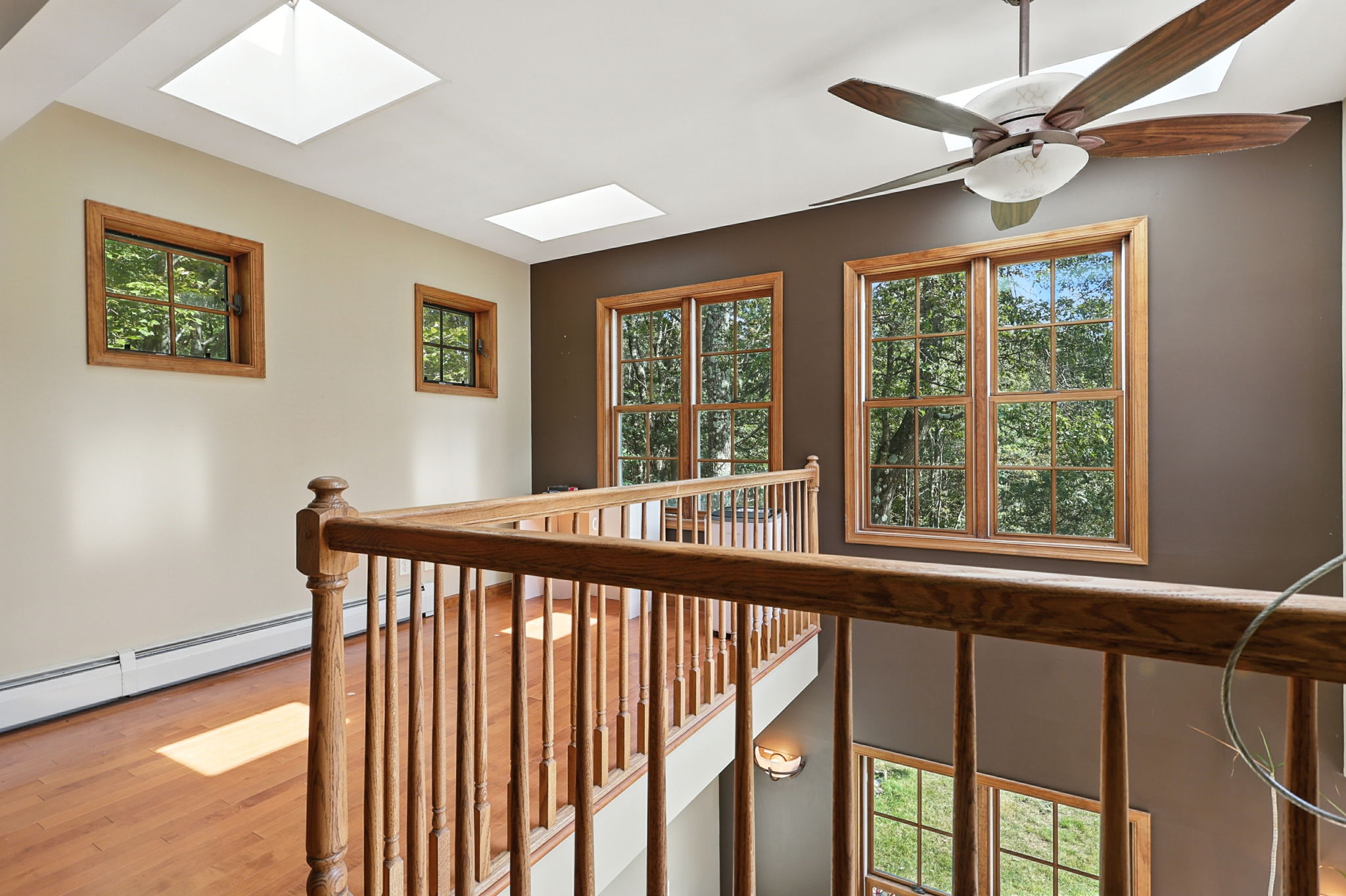 Upstairs Loft/ Office