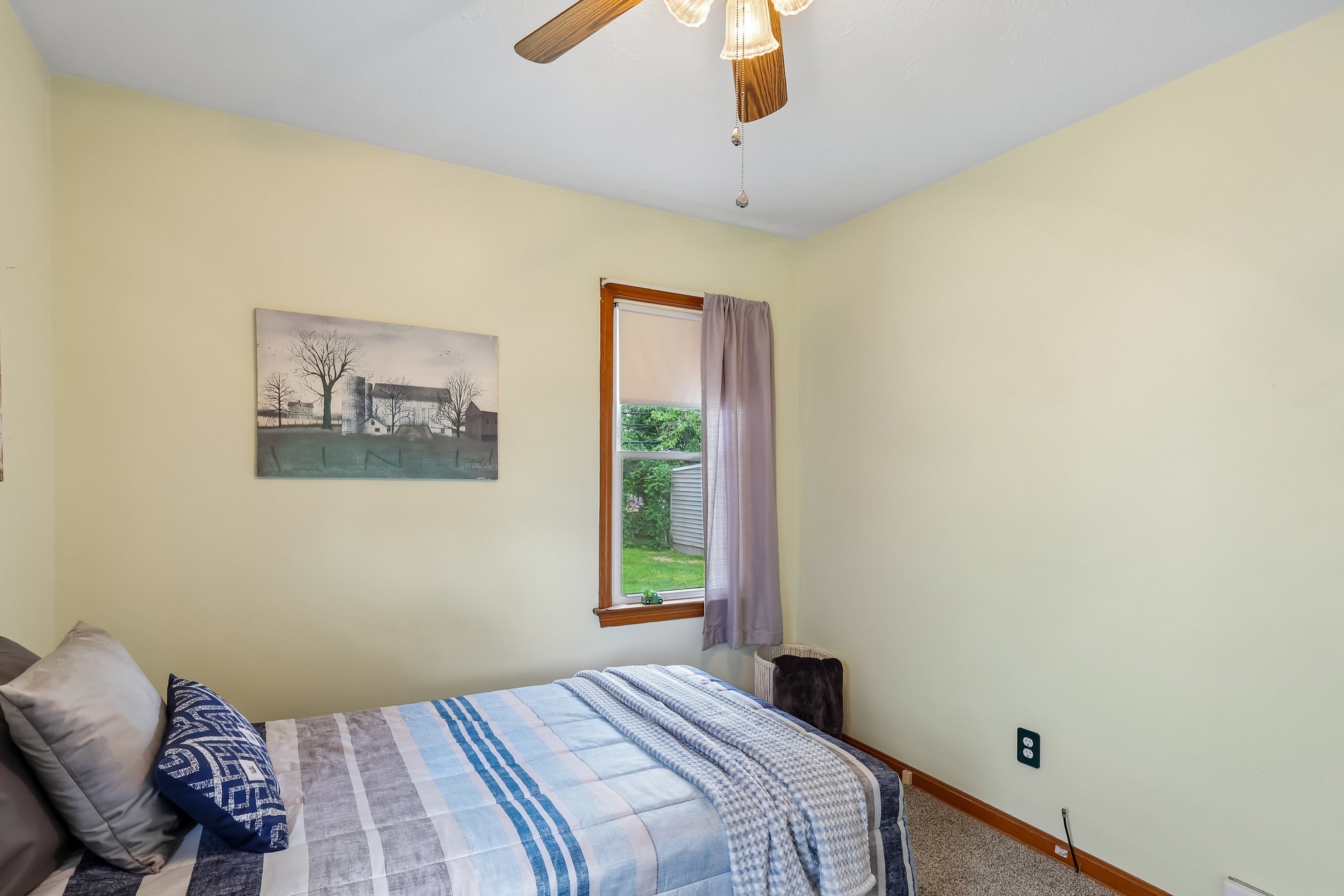 E 330th St-S0109-026.jpg
