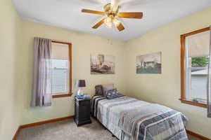 E 330th St-S0109-025.jpg