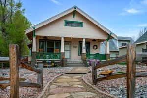 Adorable West Side Bungalow
