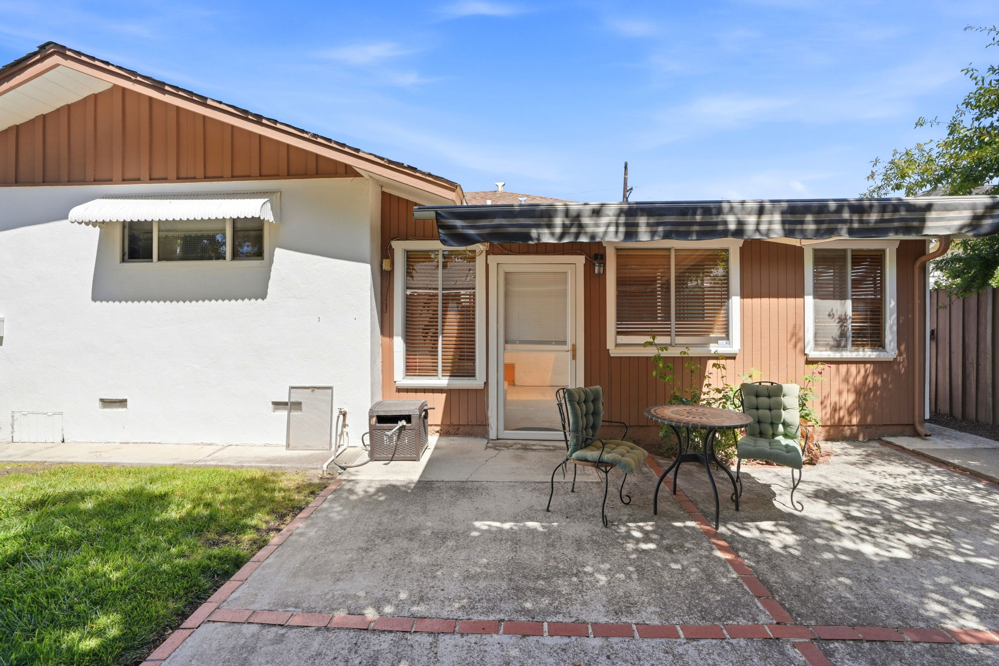 033_F8_439 Wisteria Dr