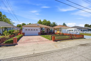 002_F8_439 Wisteria Dr