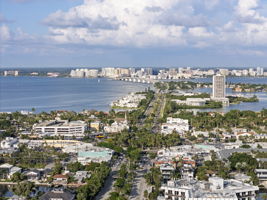 Drive from St Armands to downtown