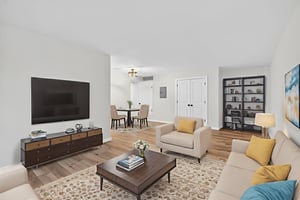 DSC04147 virtually staged.jpeg