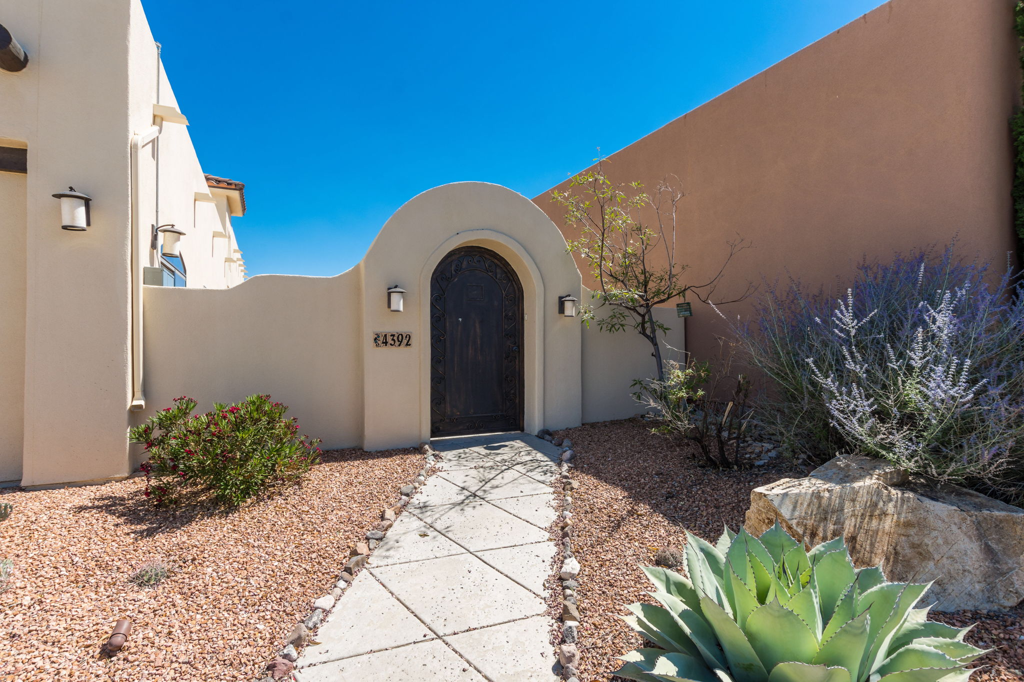 4392 Isleta Ct, Las Cruces, NM 88011 Snappin Homes