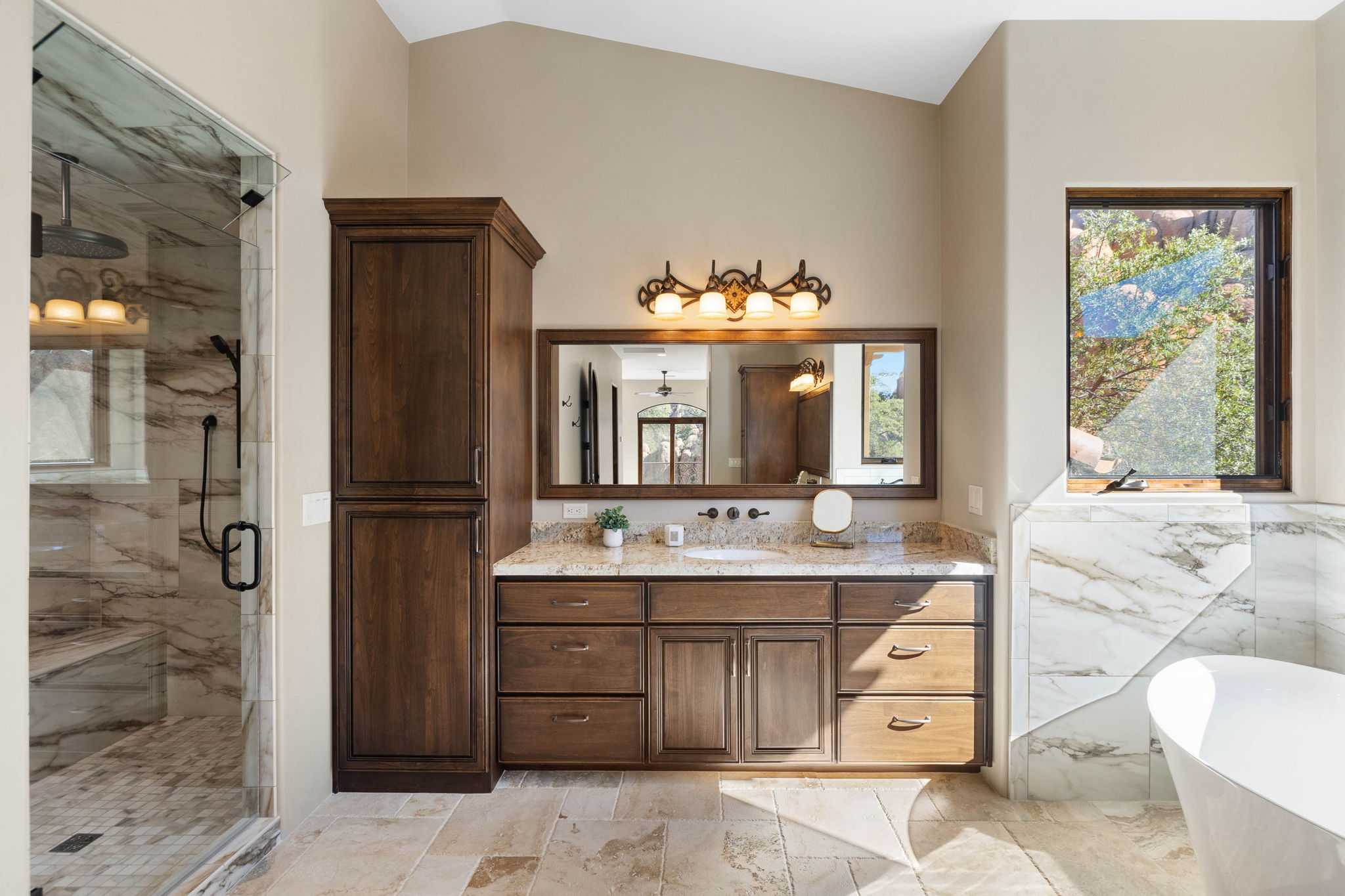 Primary Bathroom (2)